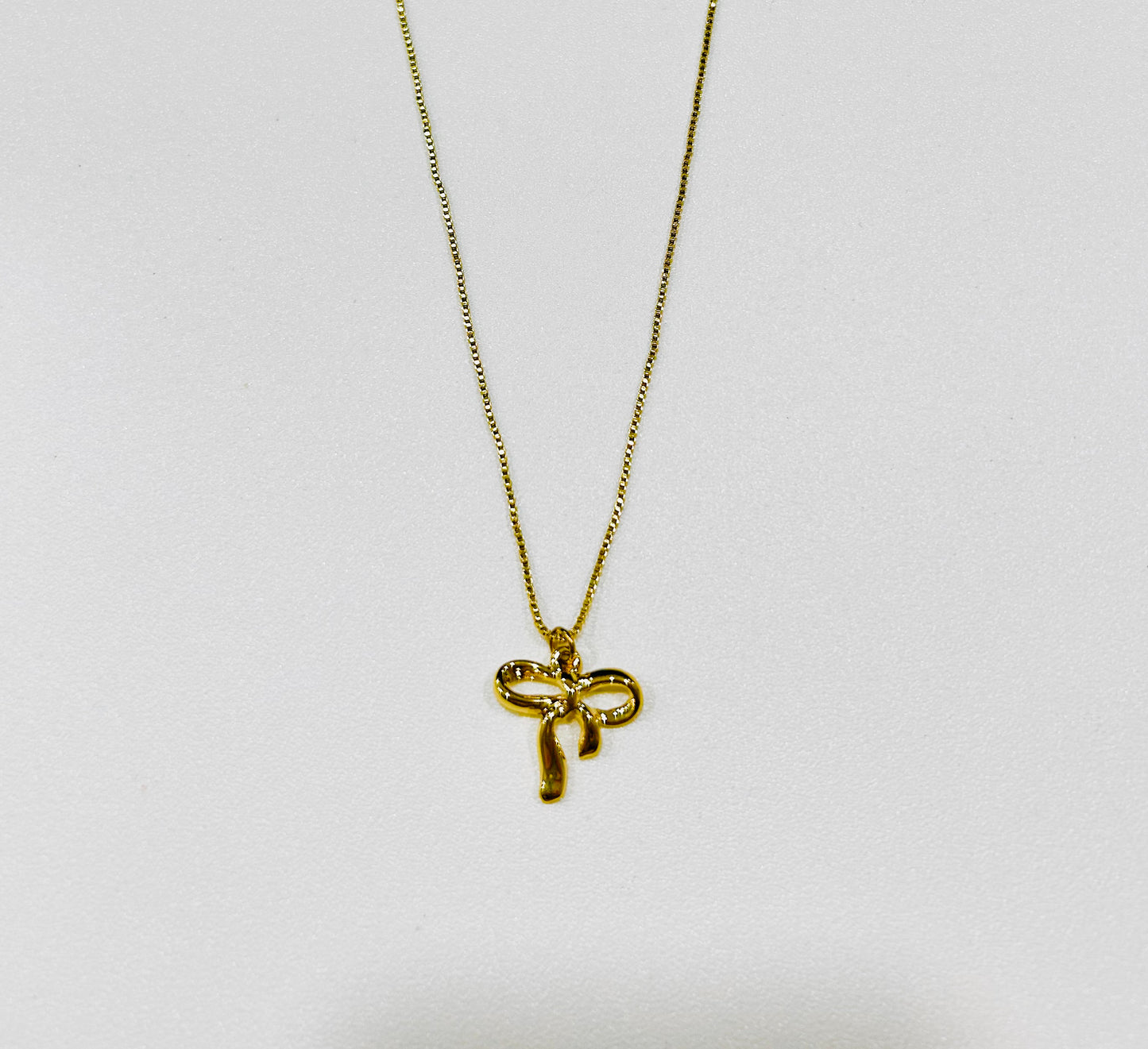 Bow Necklace