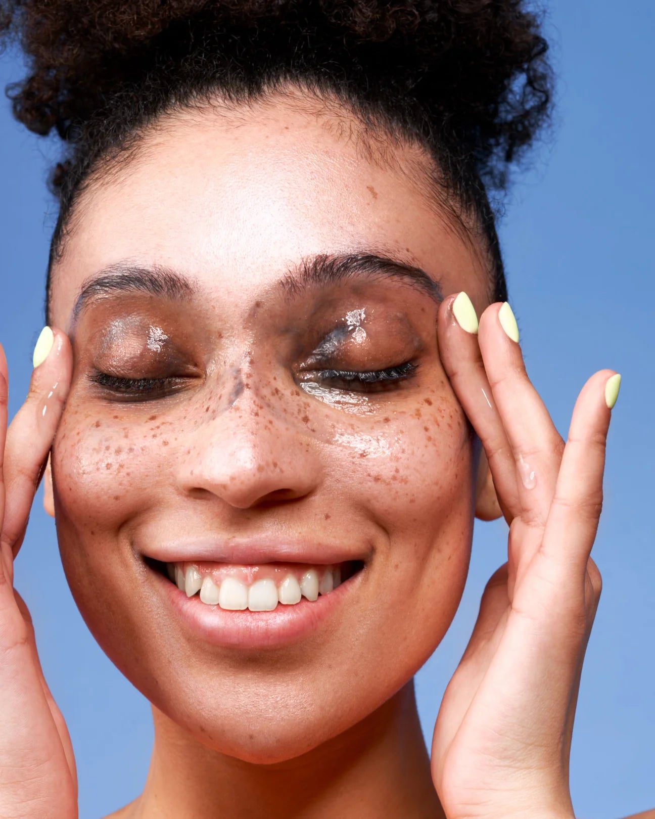 Gel καθαρισμού μακιγιάζ με Υαλουρονικό οξύ Astra Skin 100ml